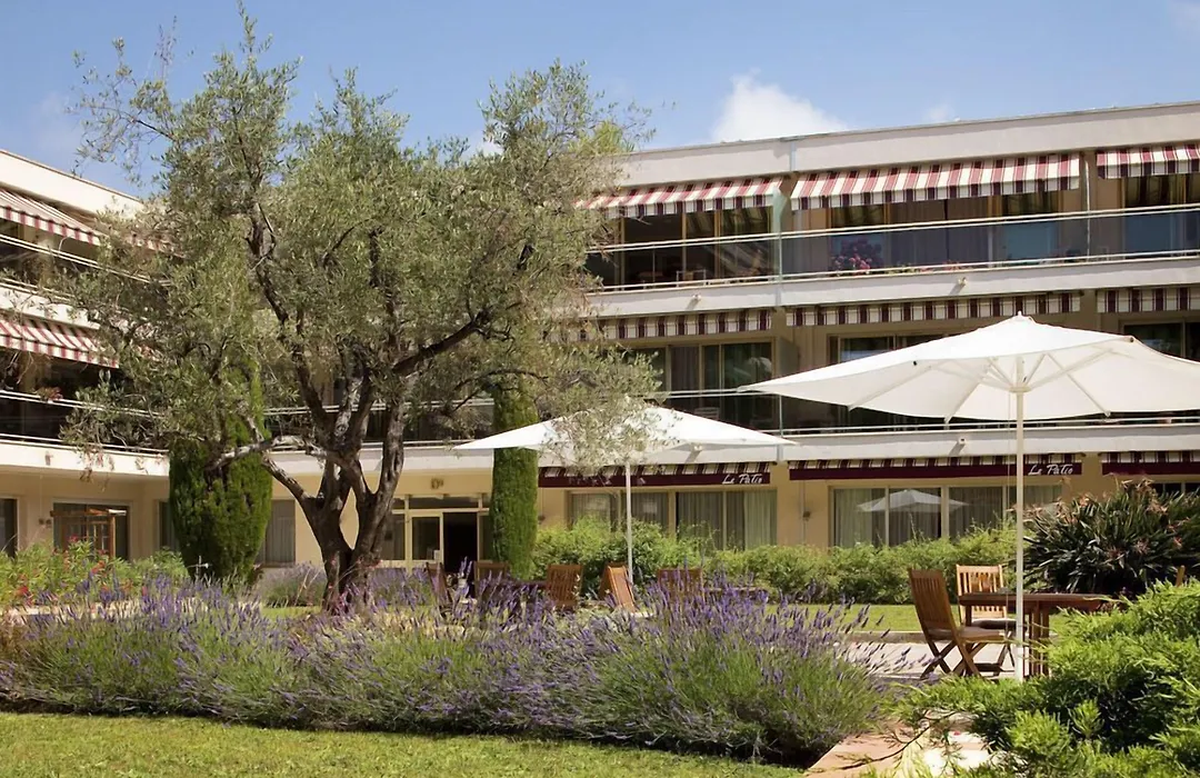 The Originals Residence, Les Strelitzias-1